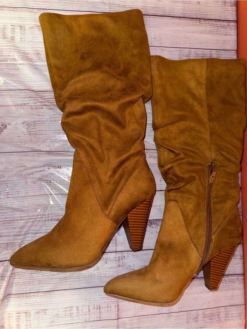 Women’s Suede Slouchy Pointed-Toe Mid-Heel Boots in Mustard New Without Box - Picture 7 of 7